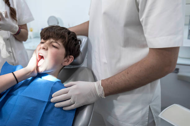 Best Emergency Dental Extractions in Brookside Village, TX